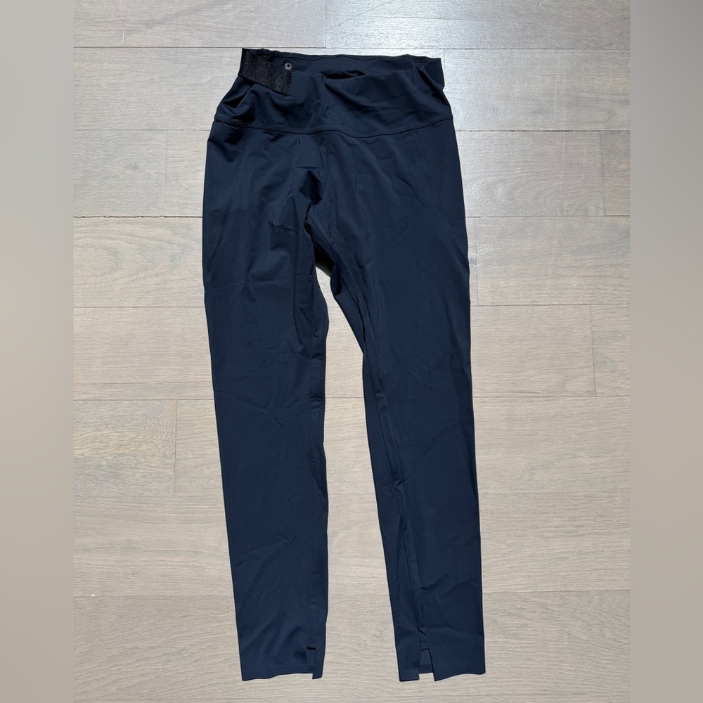 ADAY Blue Crop and Roll Leggings